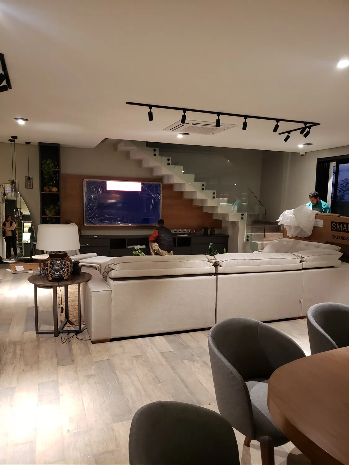 Living premium con luz natural de la mañana